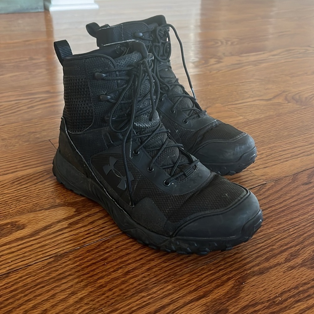 Under armor men’s waterproof boots
